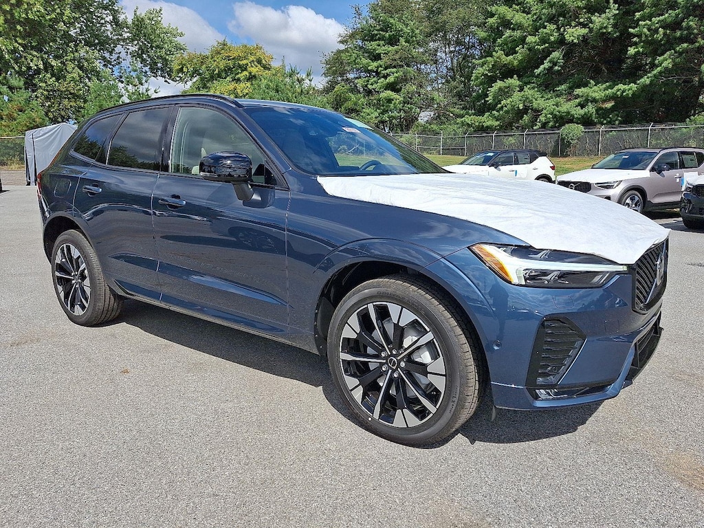 New 2026 Volvo XC60 B5 Plus SUV