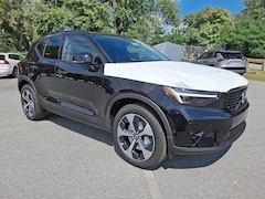 2026 Volvo XC40 B5 Plus SUV
