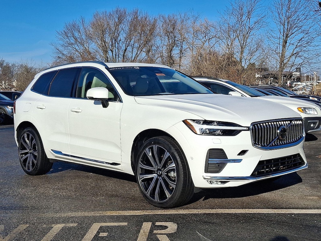 Certified 2023 Volvo XC60 Ultimate Bright Theme SUV