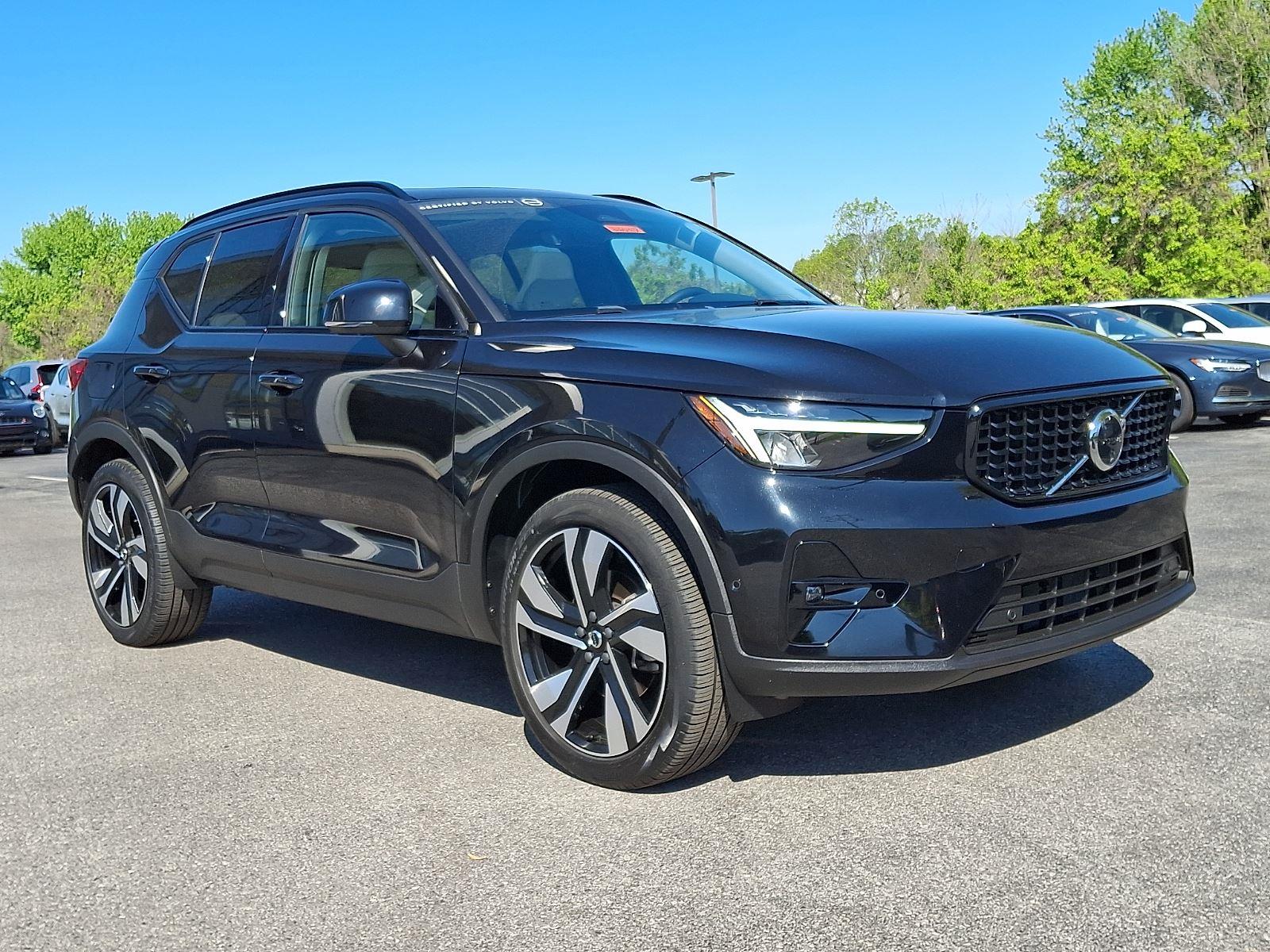 2024 Volvo XC40 SUV 