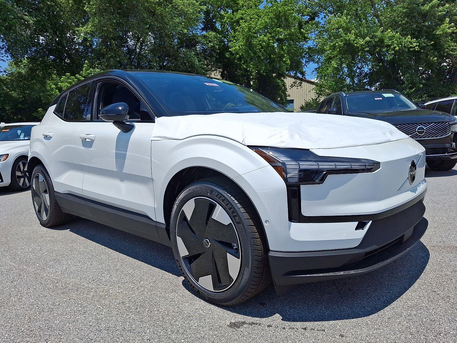 2026 Volvo EX30 Twin Motor Performance Ultra's photo