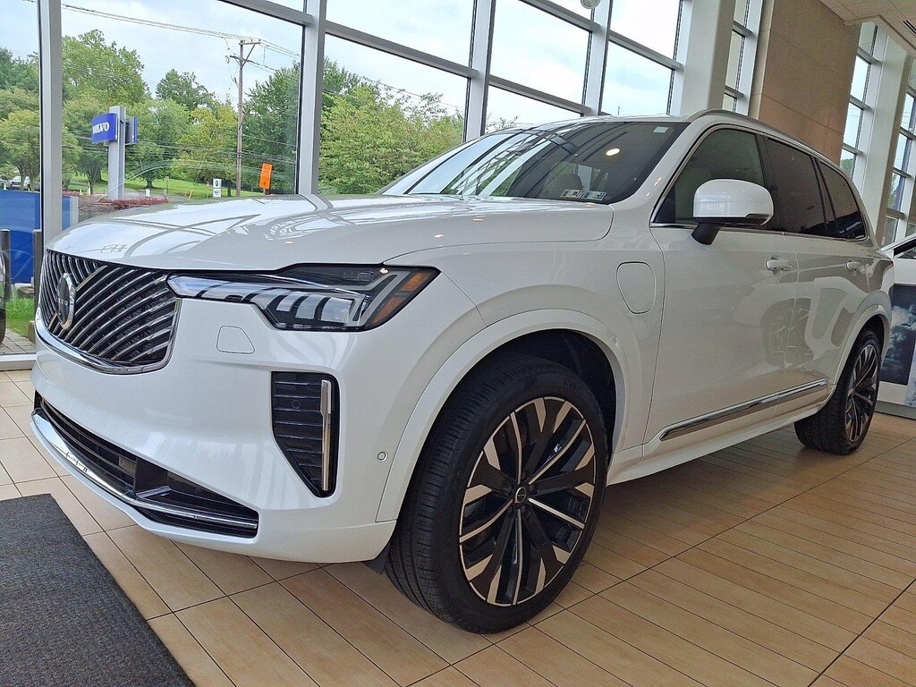 Certified 2026 Volvo XC90 plug-in hybrid T8 Plus 7-Seater SUV