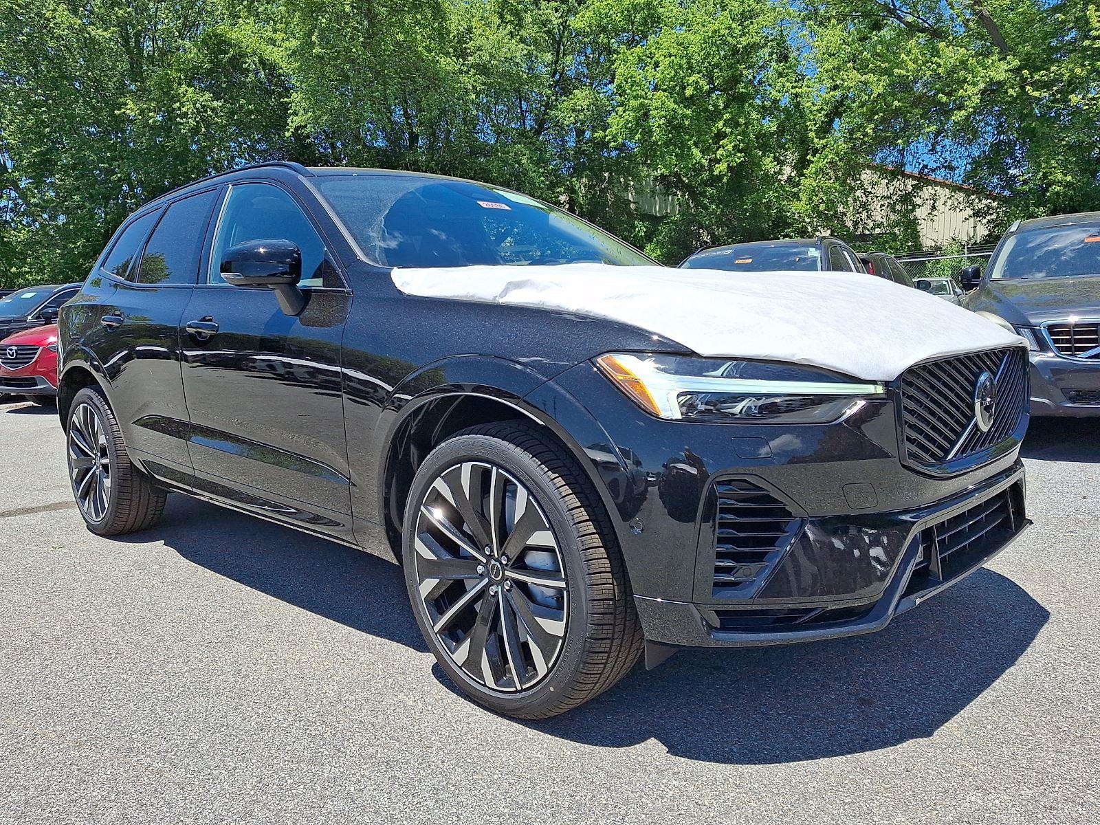 2026 Volvo XC60 T8 Ultra Dark AWD's photo