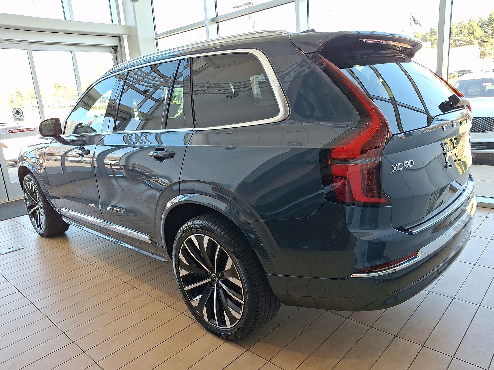 2026 Volvo XC90 Plus - Photo 6