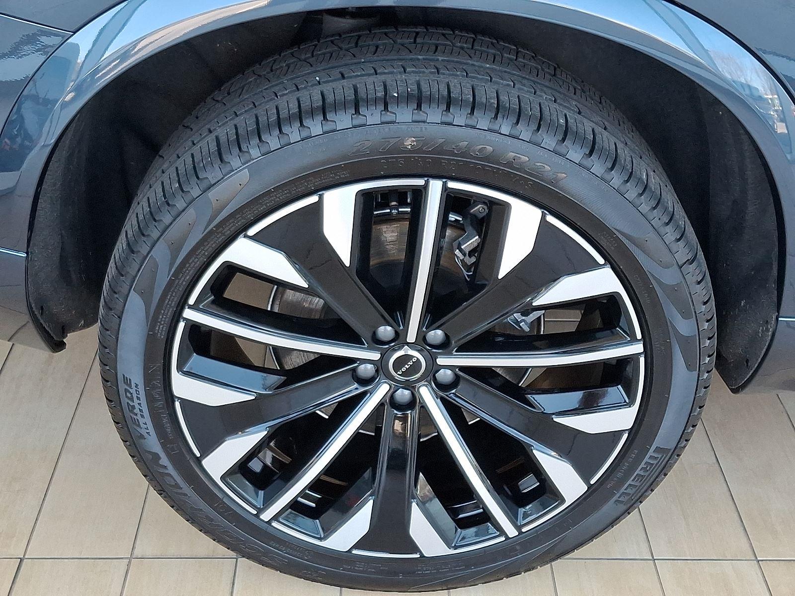 2026 Volvo XC90 Plus - Photo 9