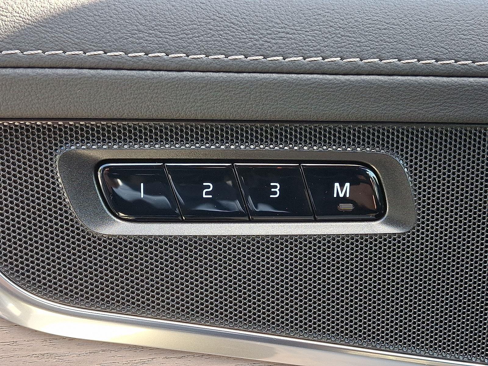 2026 Volvo XC90 Core - Photo 18