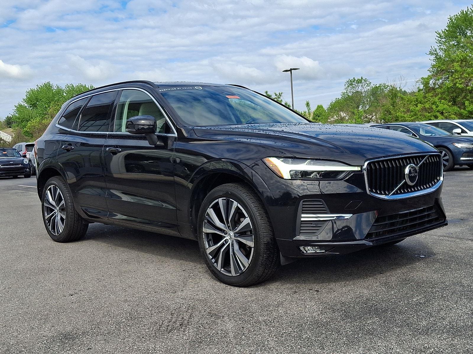 2022 Volvo XC60 B5 Momentum AWD's photo