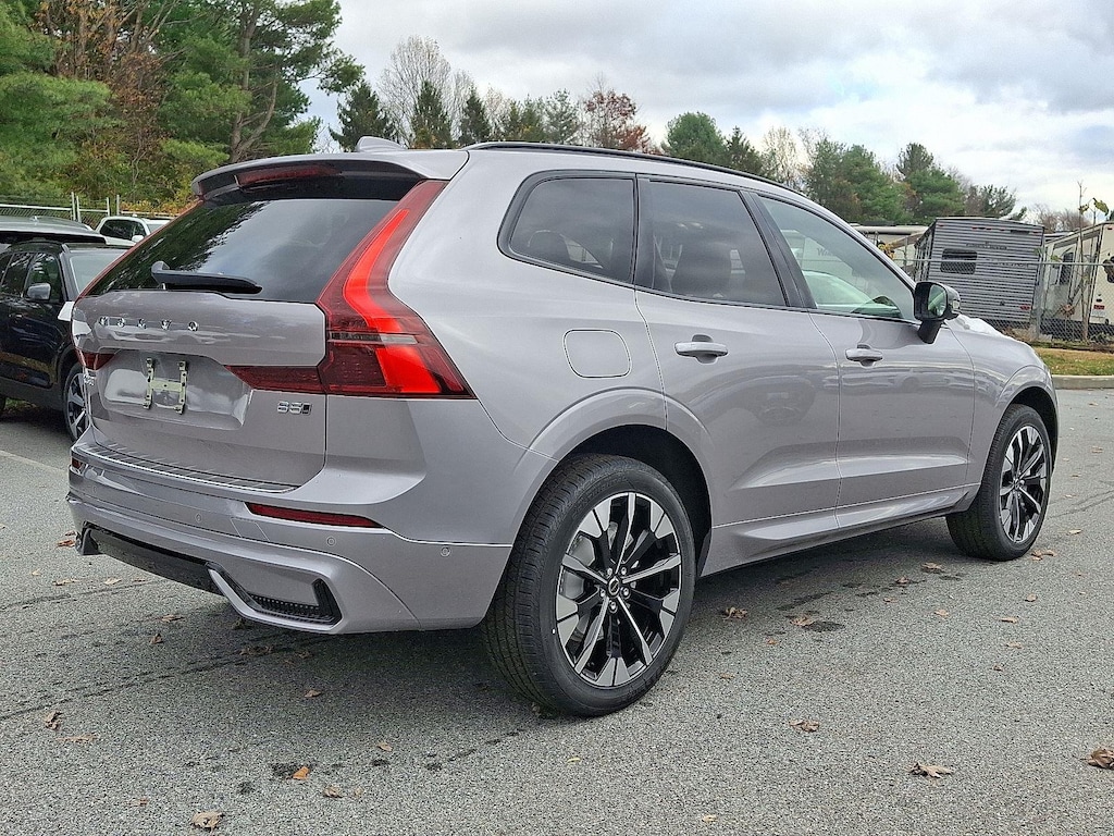 New 2026 Volvo XC60 B5 Plus SUV