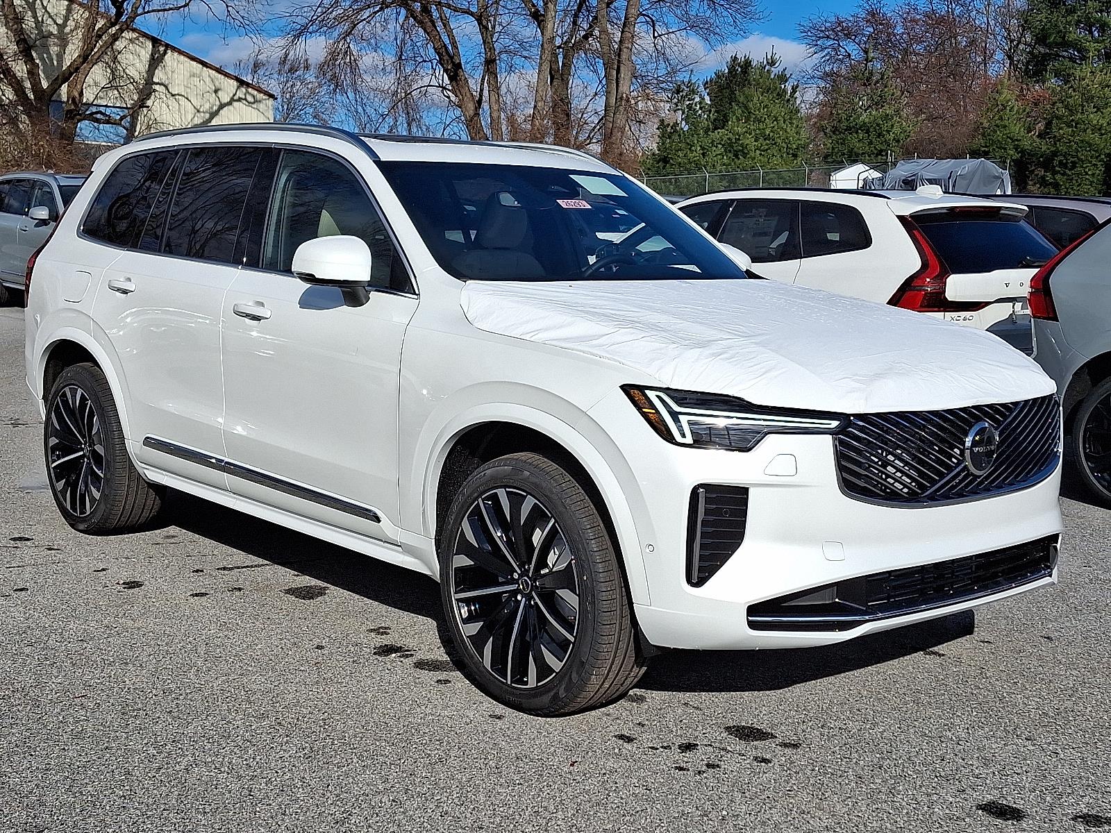 2026 Volvo XC90 Plus's photo