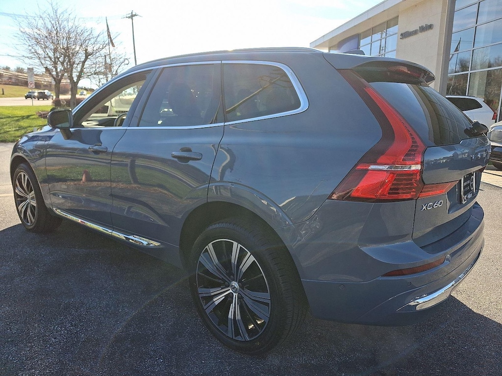 Certified 2023 Volvo XC60 Recharge Plug-In Hybrid Ultimate Bright Theme SUV