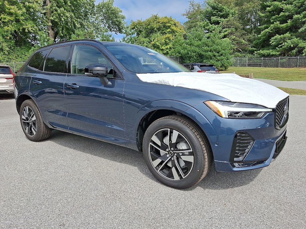 New 2026 Volvo XC60 B5 Plus SUV