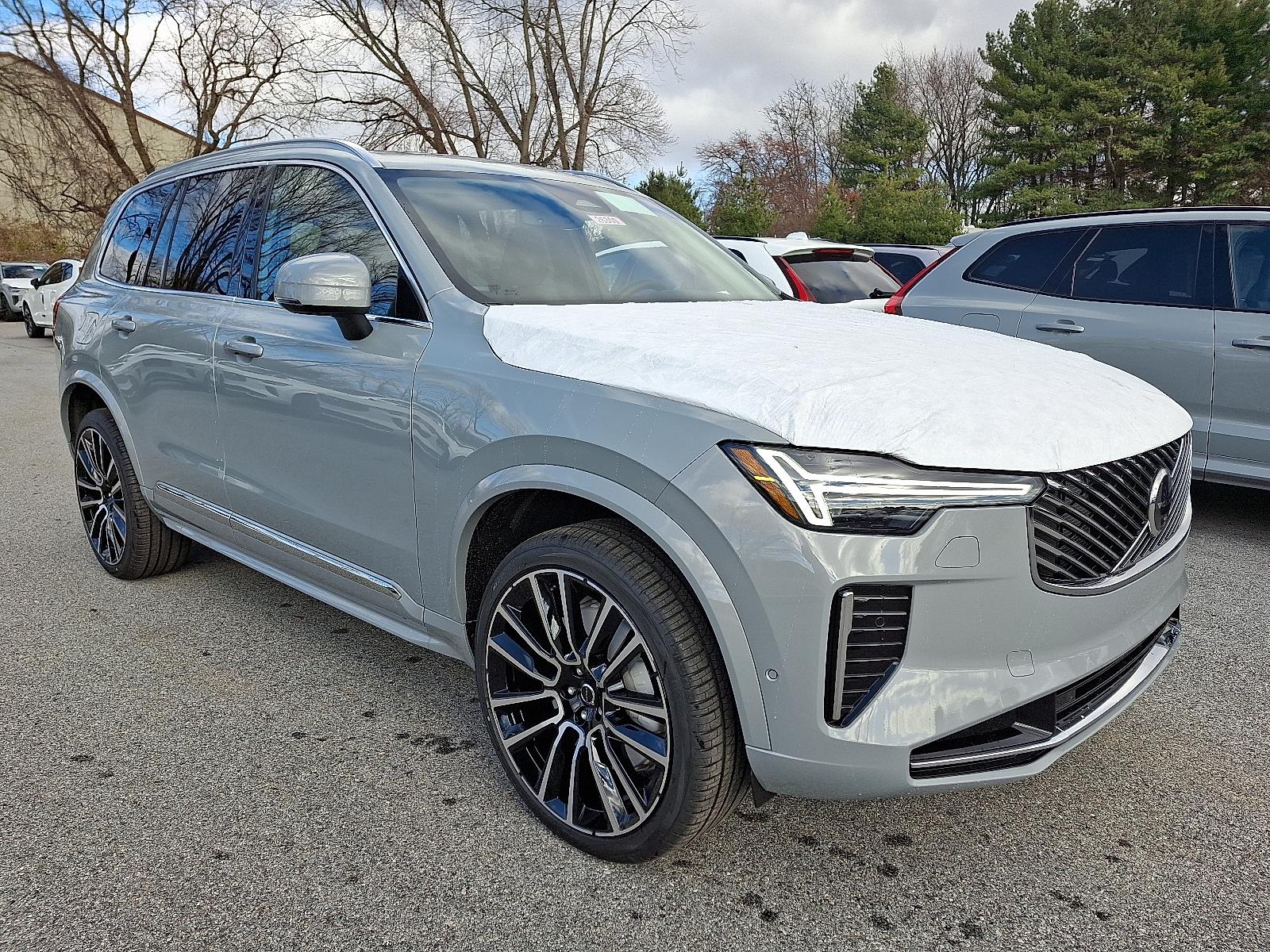 2026 Volvo XC90 Plus's photo