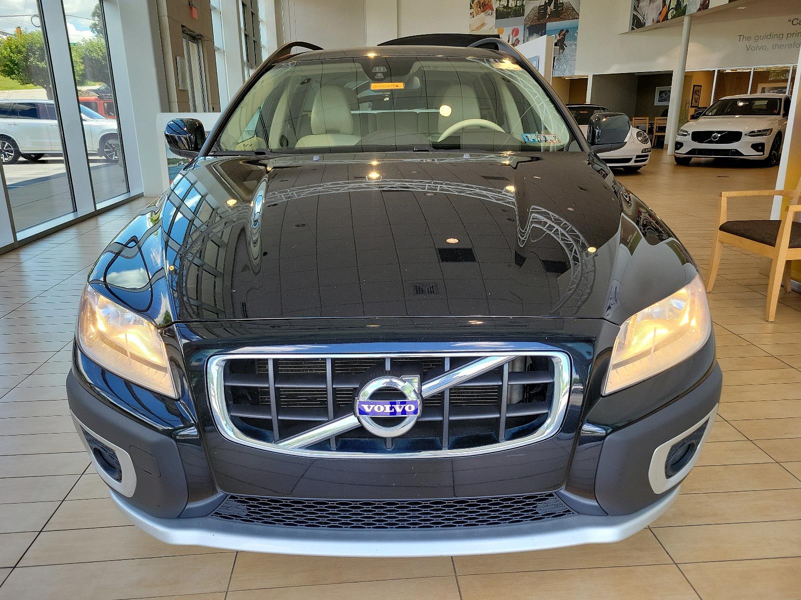 Used 2012 Volvo XC70 3.2 Platinum with VIN YV4952BL7C1131353 for sale in West Chester, PA