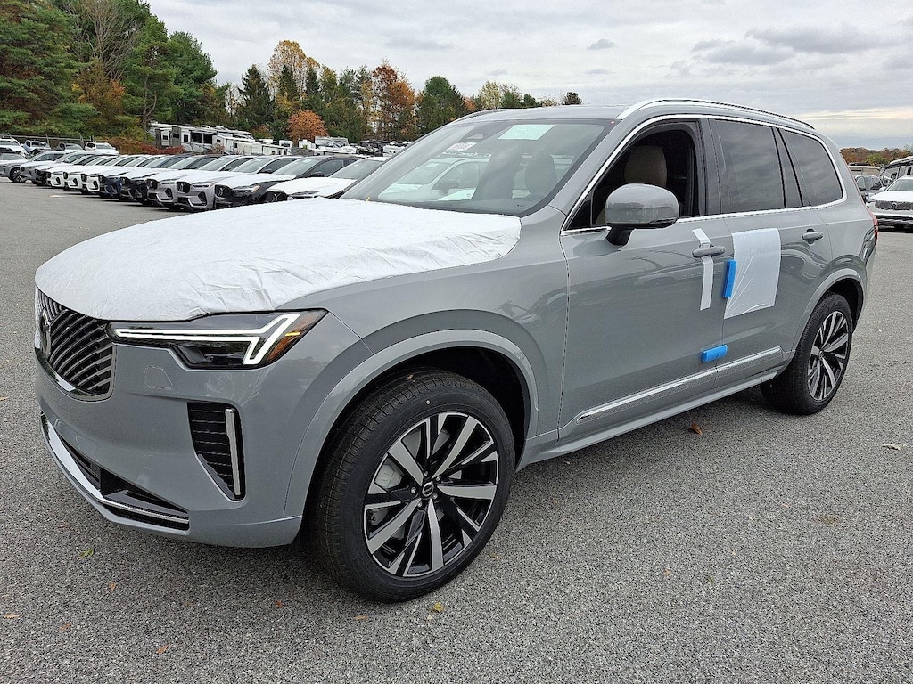 New 2026 Volvo XC90 B5 Core SUV