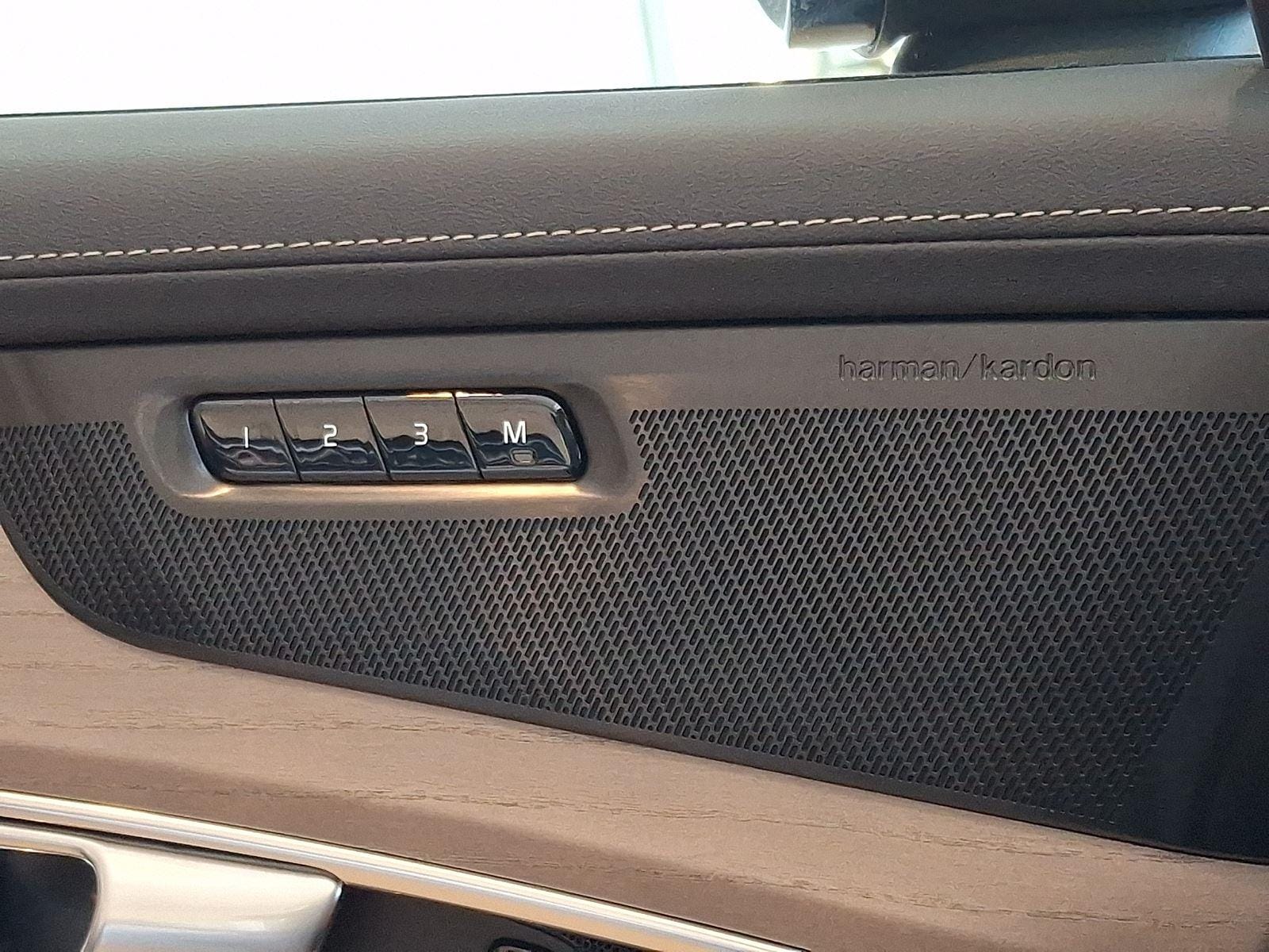 2026 Volvo XC90 Plus - Photo 26