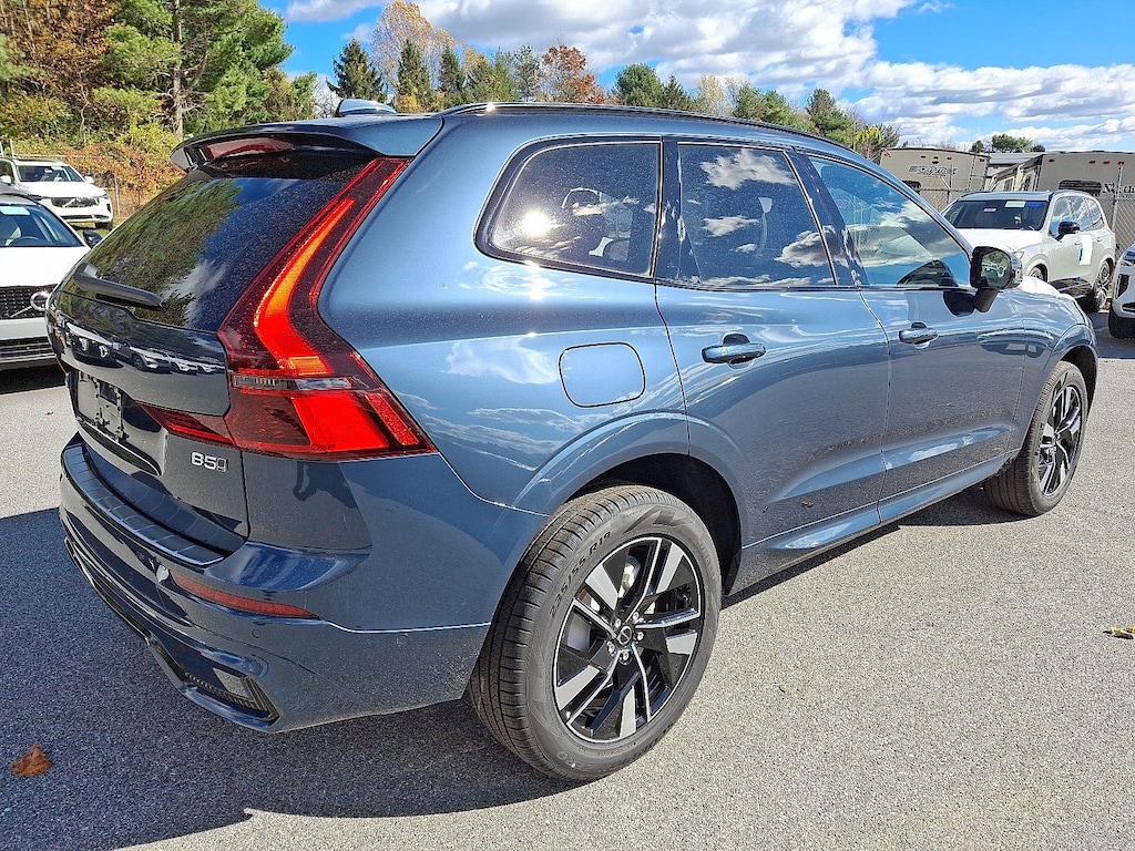 New 2026 Volvo XC60 B5 Plus SUV