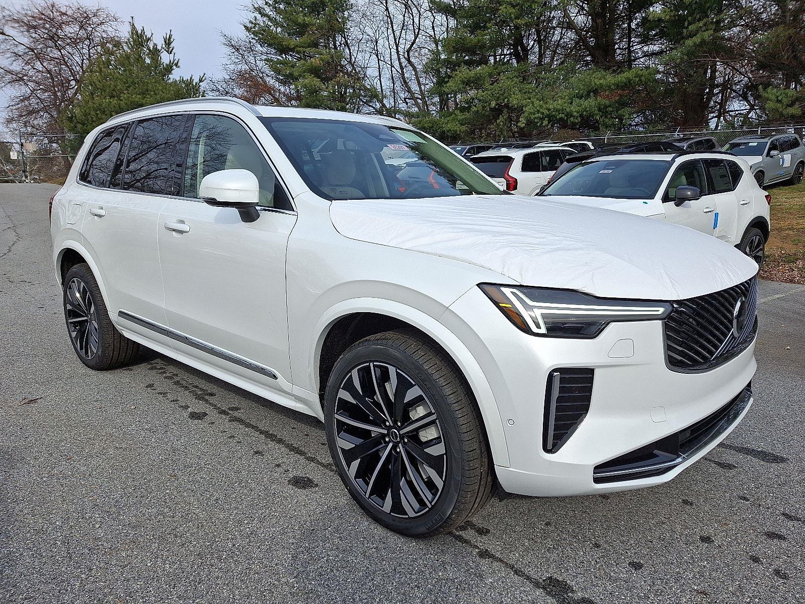 2026 Volvo XC90 T6's photo