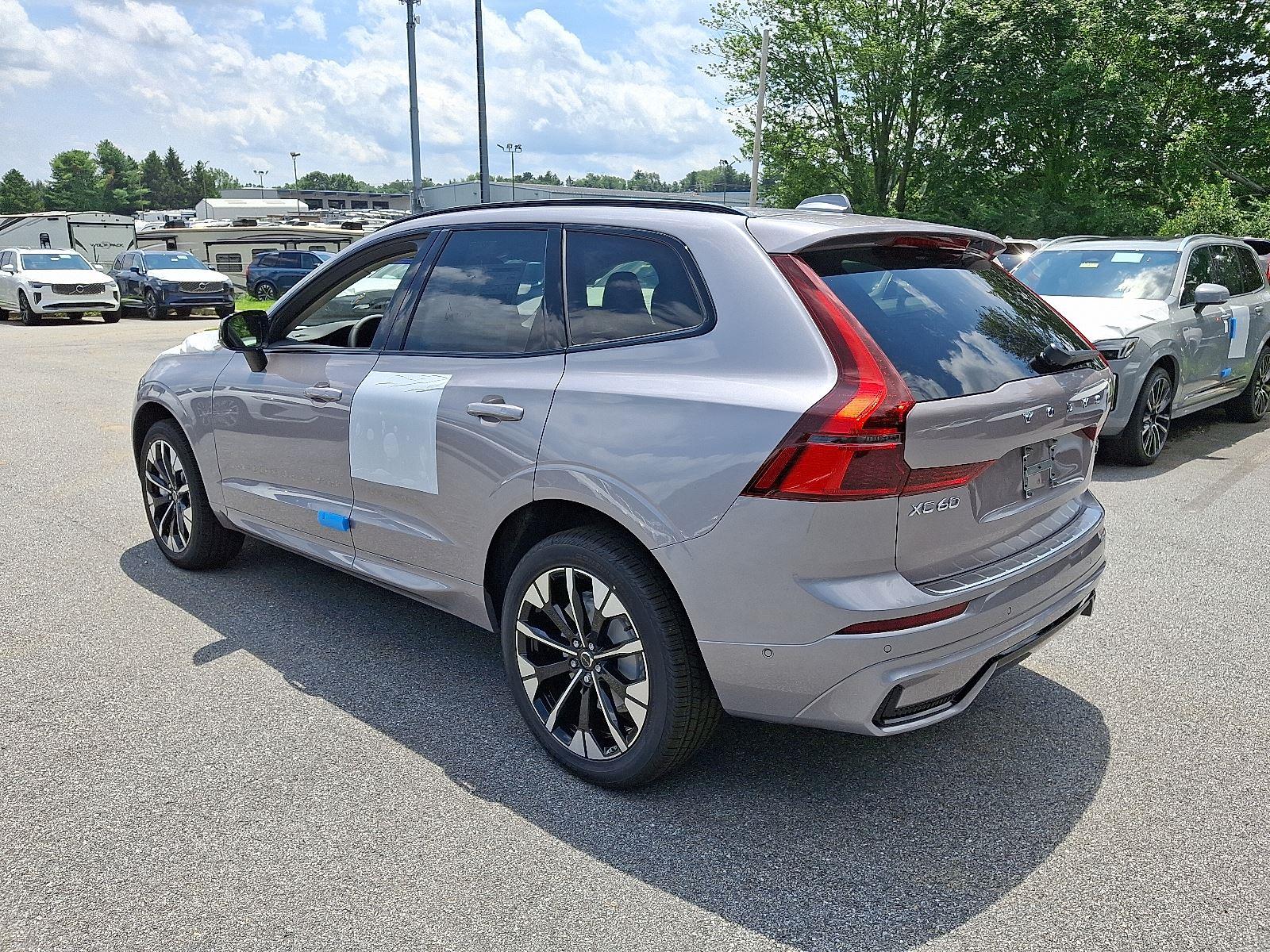 2026 Volvo XC60 B5 Plus photo 3