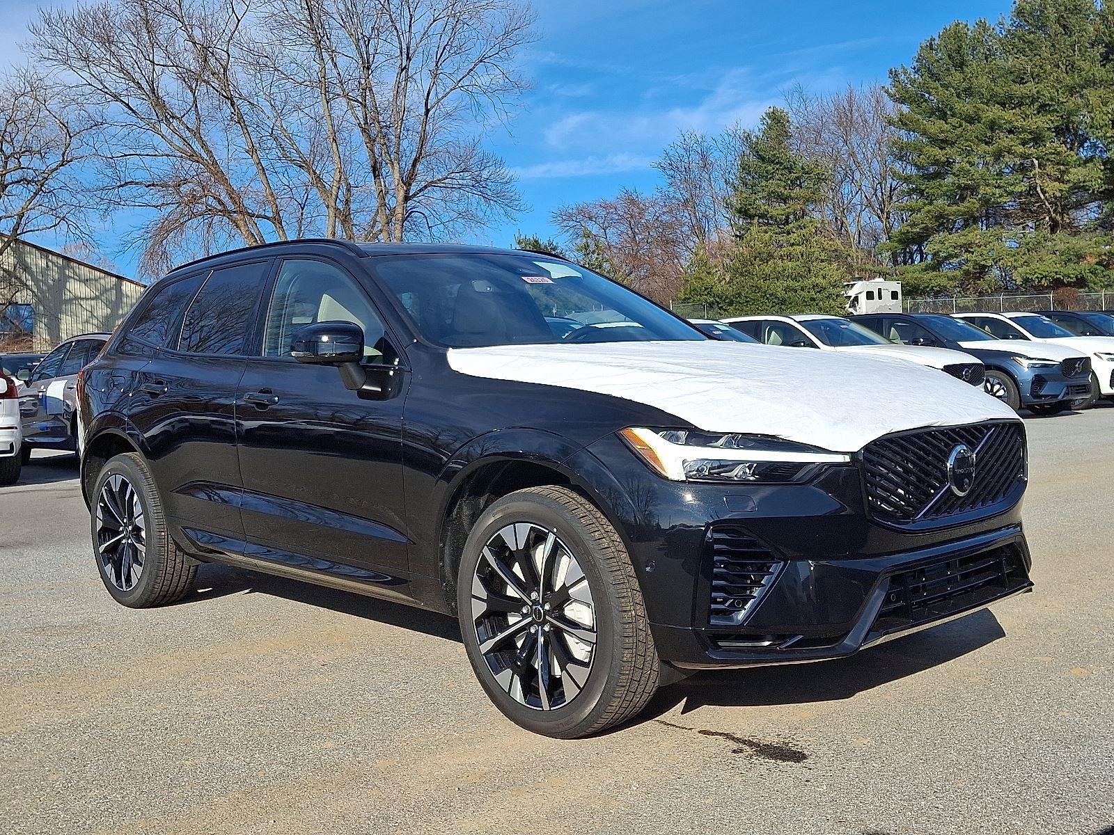 2026 Volvo XC60 Plus's photo