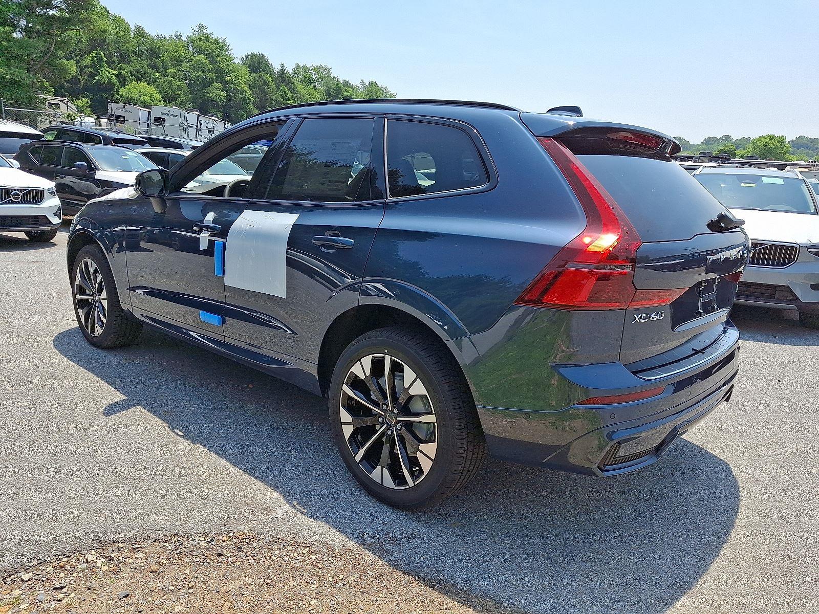 2026 Volvo XC60 B5 Plus photo 3