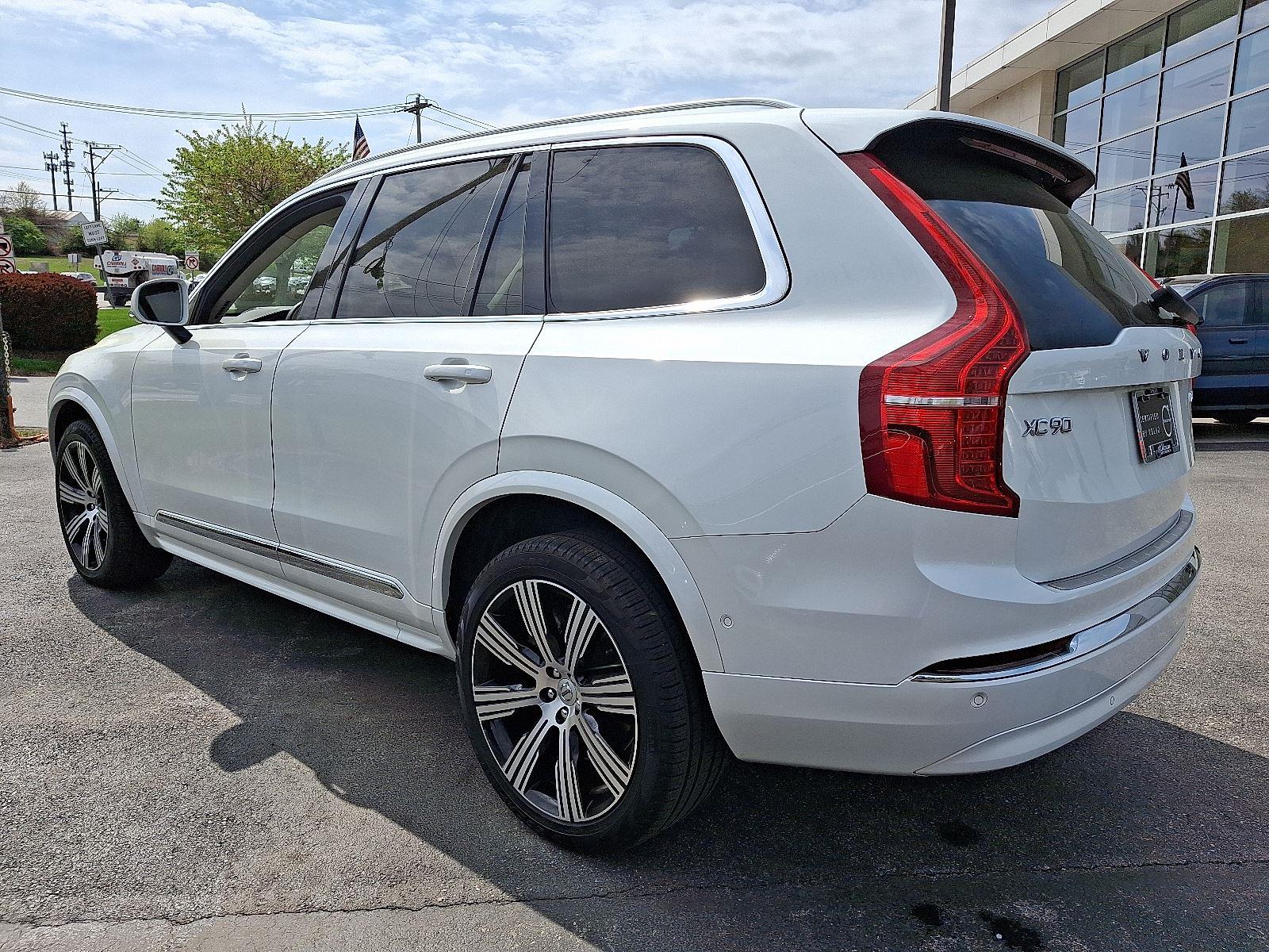 2023 Volvo XC90 AWD Ultimate photo 4