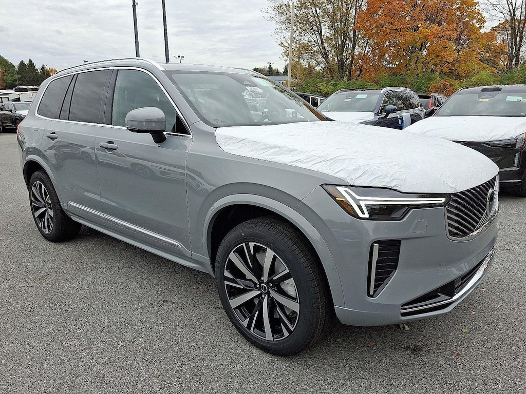 New 2026 Volvo XC90 B5 Core SUV