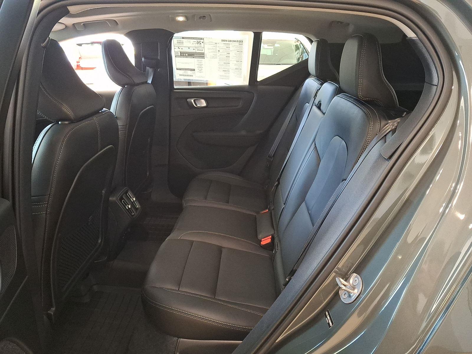 2026 Volvo XC40 Ultra - Photo 6