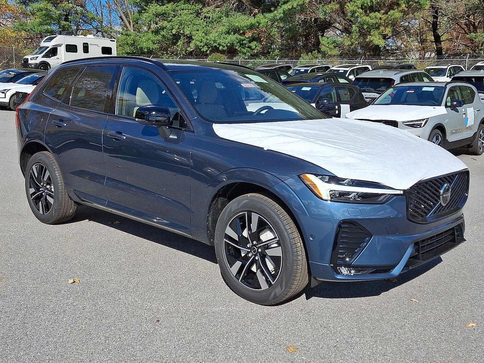 2026 Volvo XC60 Plus's photo