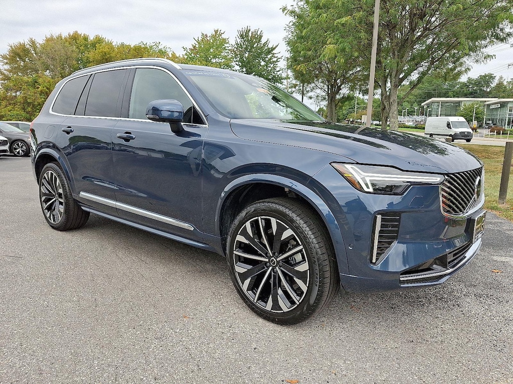 Certified 2025 Volvo XC90 B6 AWD Plus 7-Passengers SUV