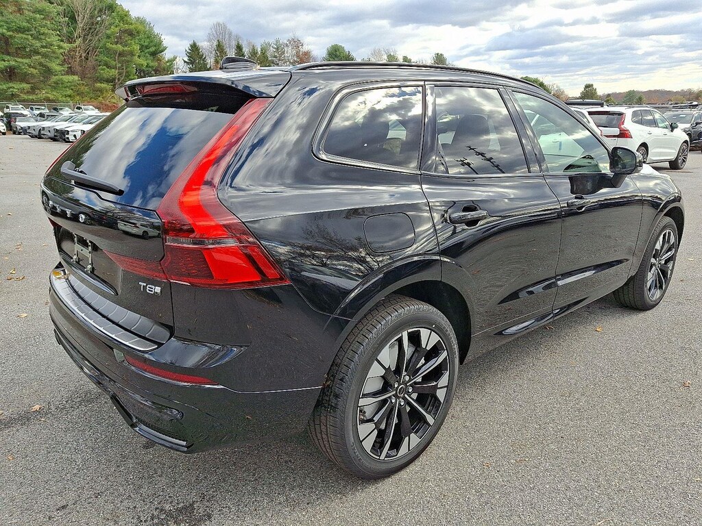 New 2026 Volvo XC60 plug-in hybrid T8 Plus SUV