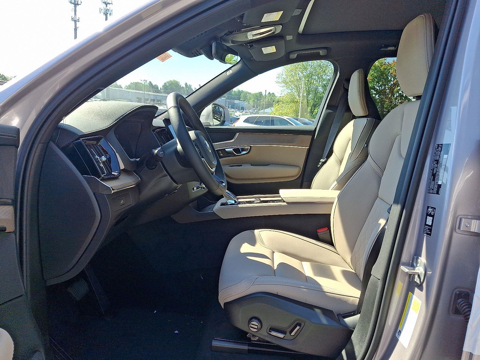 2026 Volvo XC90 Core - Photo 9