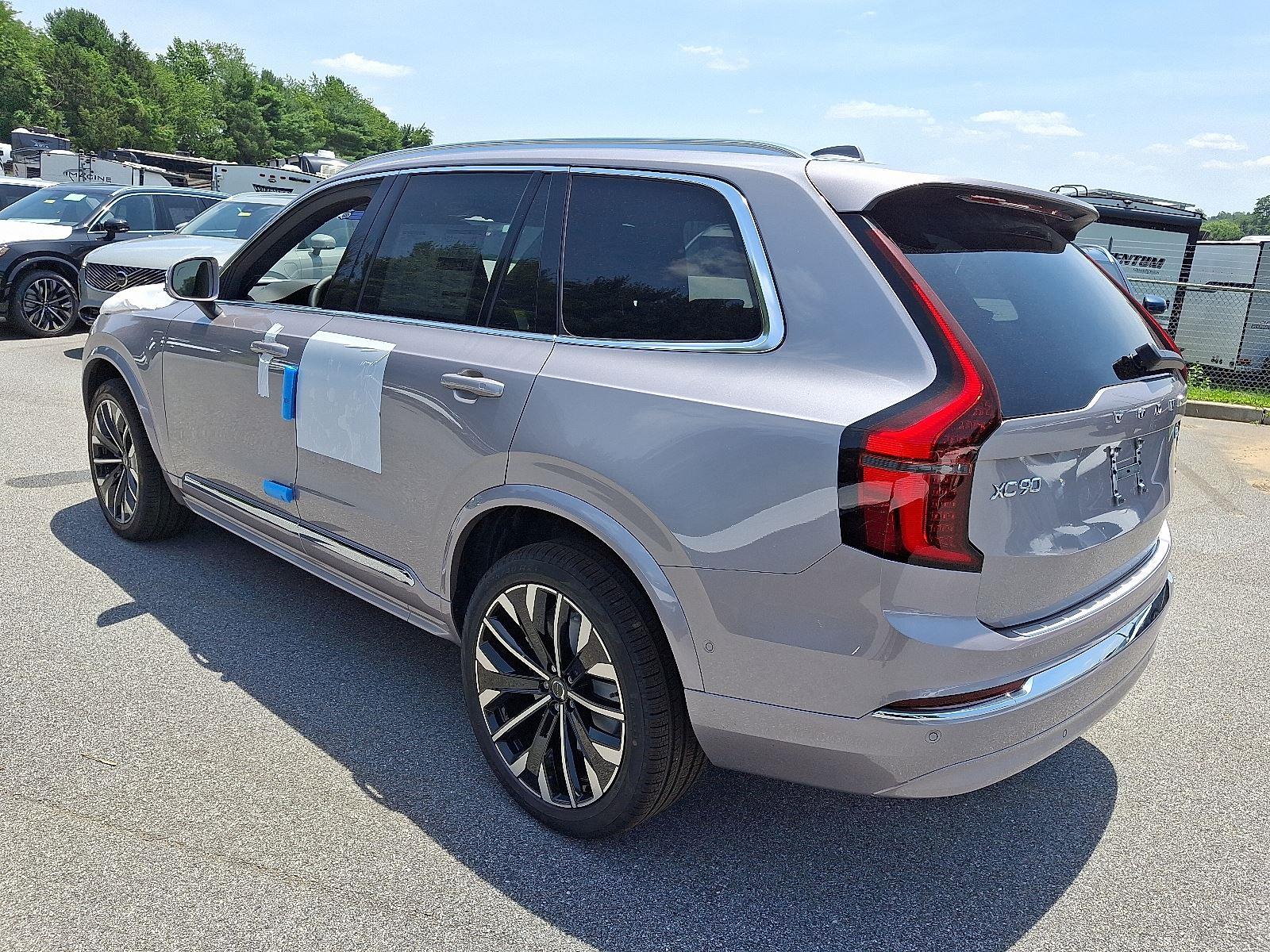 2026 Volvo XC90 Plus photo 3
