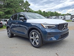 2026 Volvo XC40 B5 Core AWD SUV