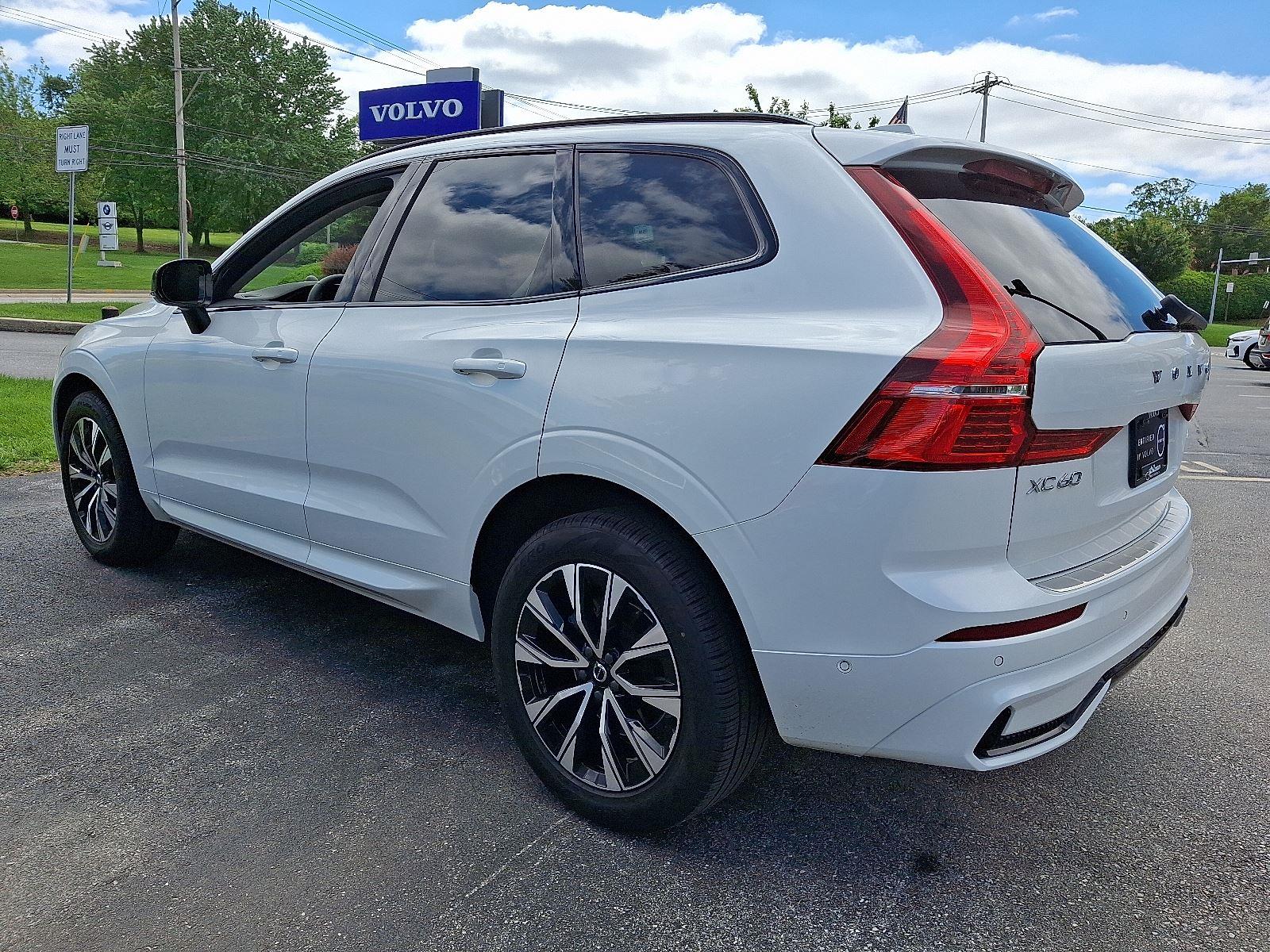 2024 Volvo XC60 B5 Plus photo 4