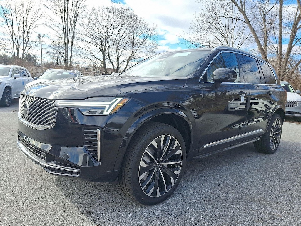 New 2026 Volvo XC90 B5 Core SUV