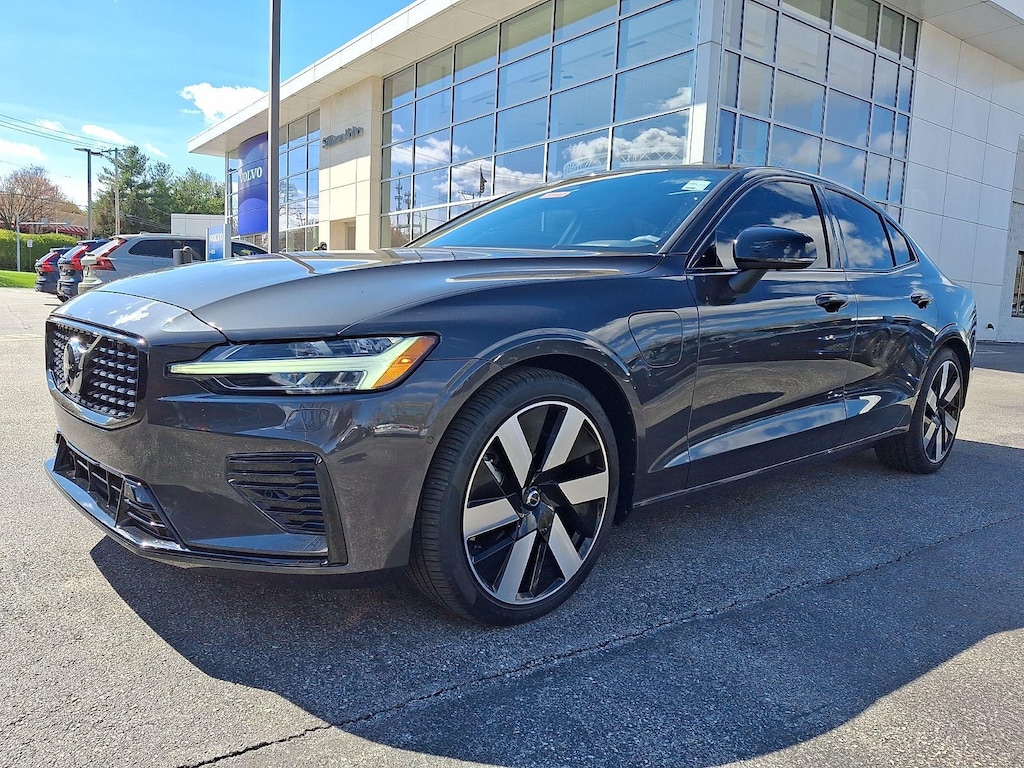 Certified 2025 Volvo S60 Plug-In Hybrid Ultra Sedan