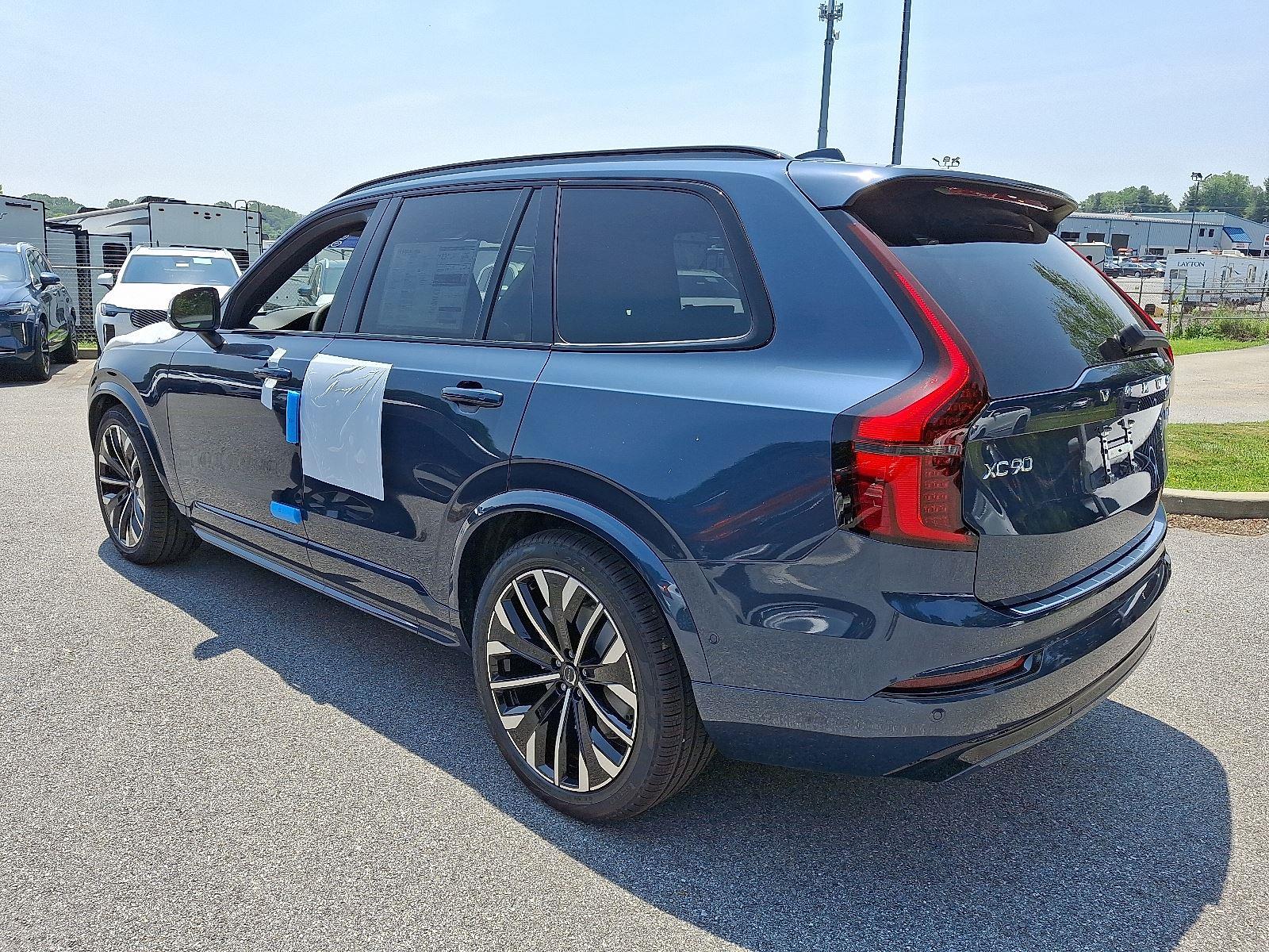 2026 Volvo XC90 photo 2