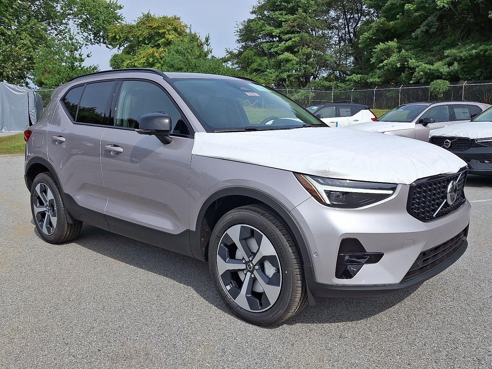 2026 Volvo XC40 Plus's photo
