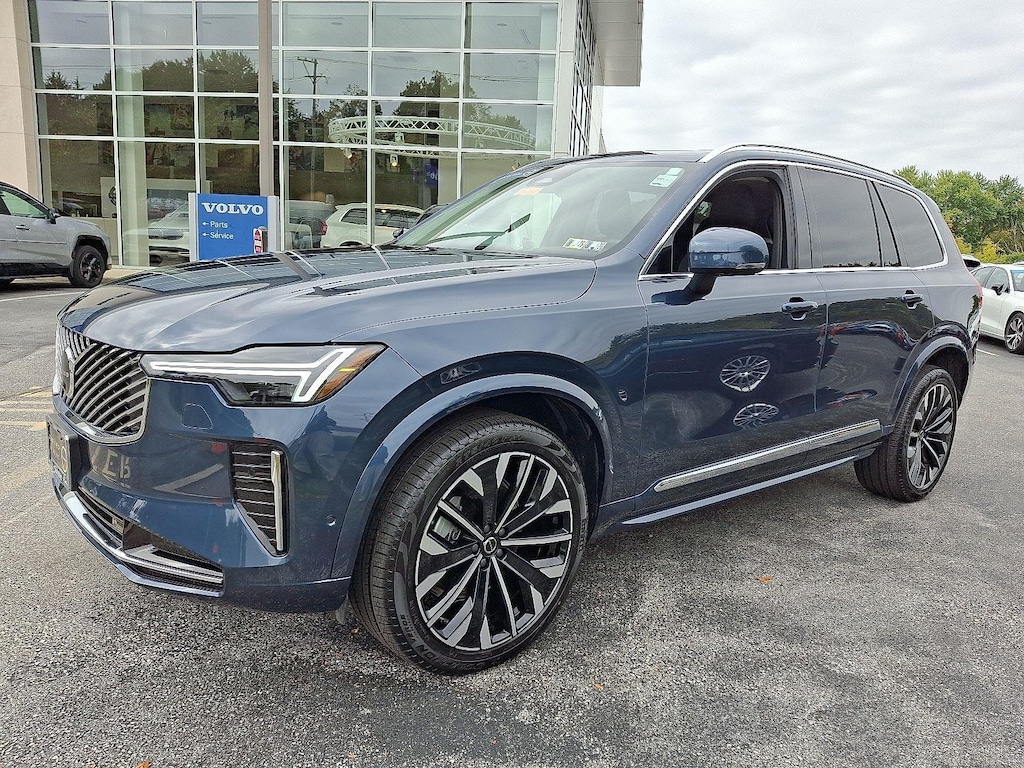 Certified 2025 Volvo XC90 B6 AWD Plus 7-Passengers SUV