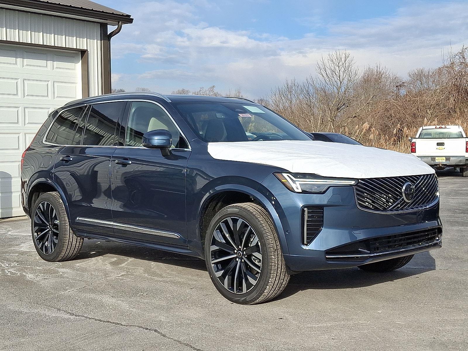 2026 Volvo XC90 Plus's photo