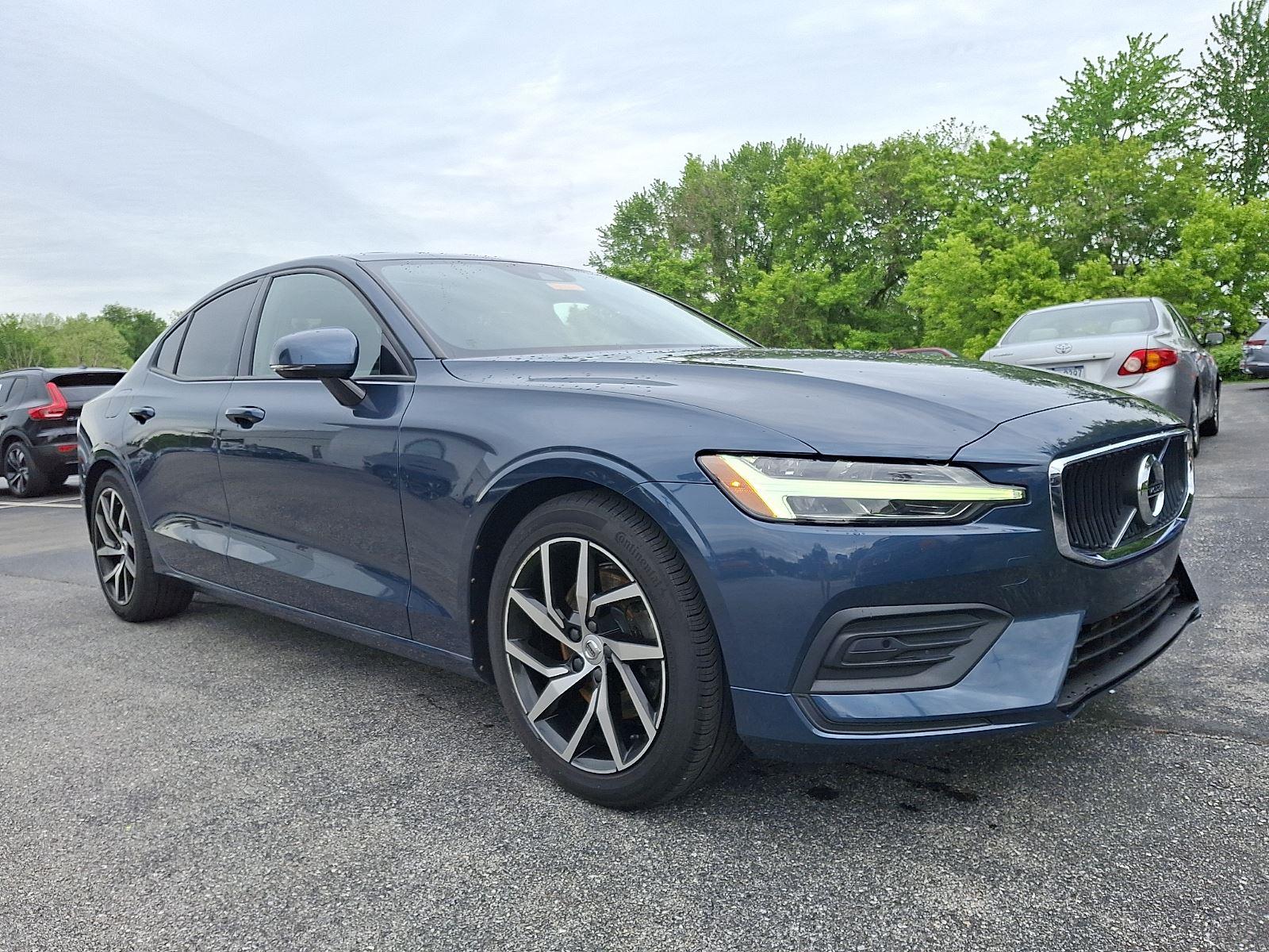 2019 Volvo S60 T5 Momentum's photo