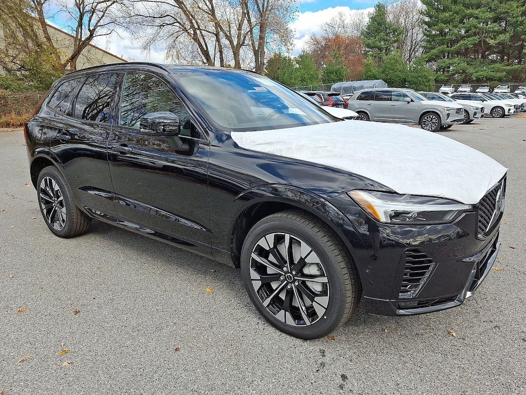 New 2026 Volvo XC60 plug-in hybrid T8 Plus SUV