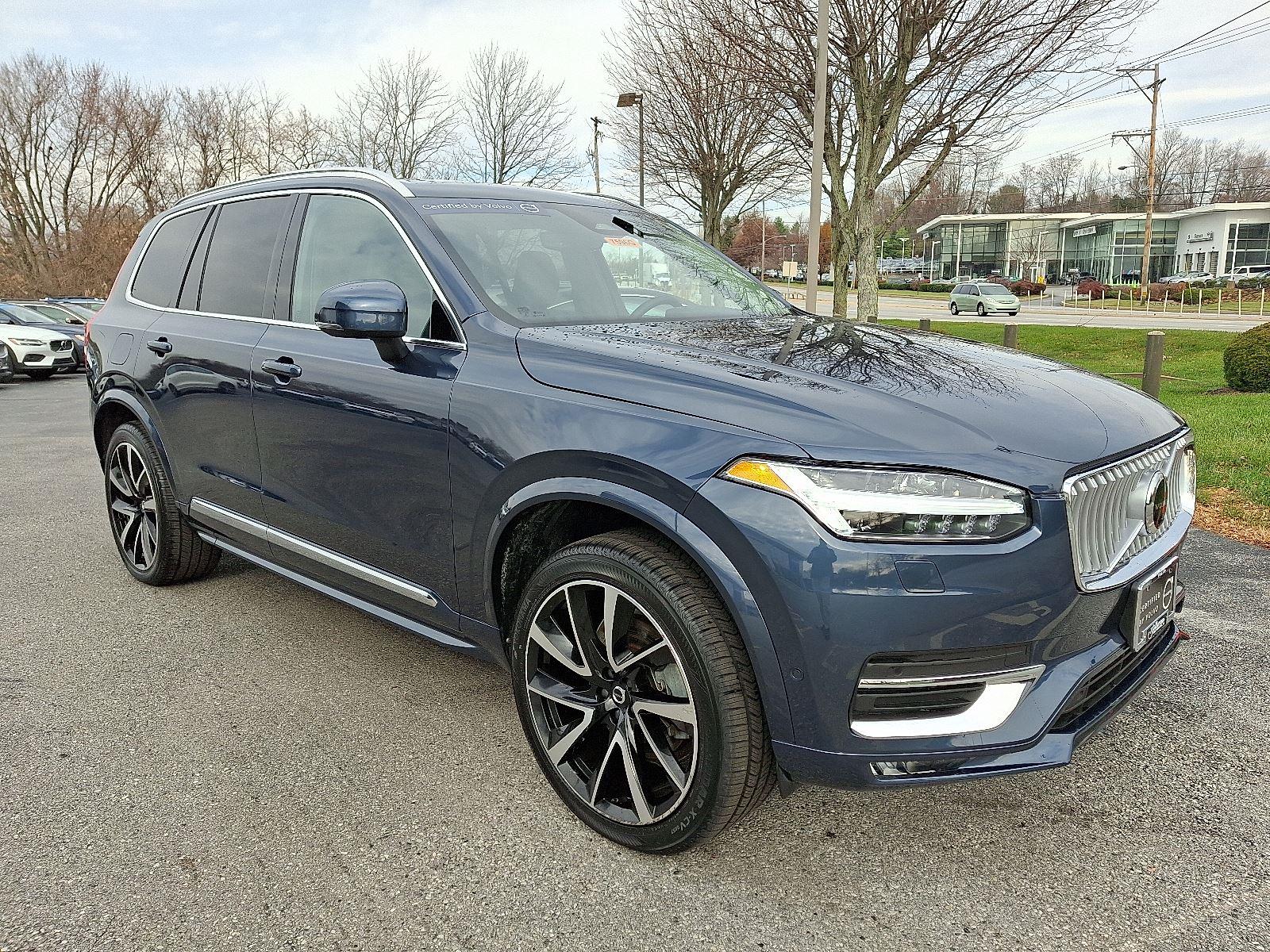 2023 Volvo XC90 Plus's photo
