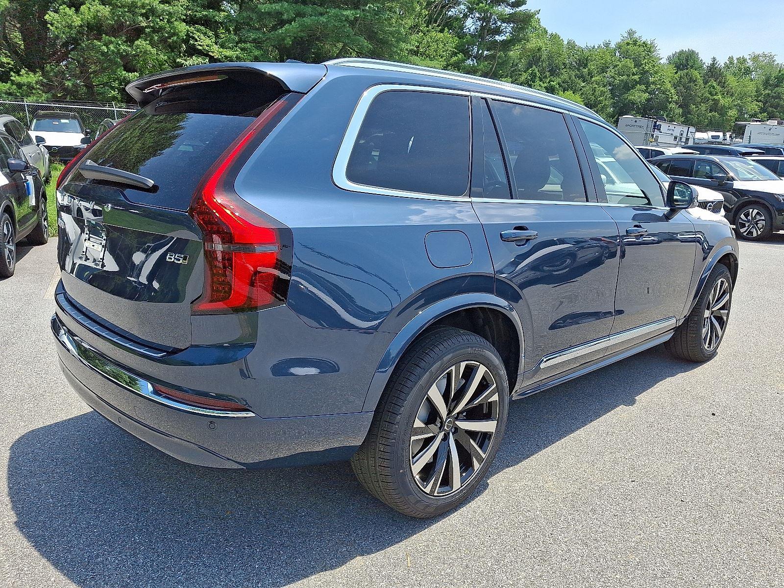 2026 Volvo XC90 B5 Core photo 4