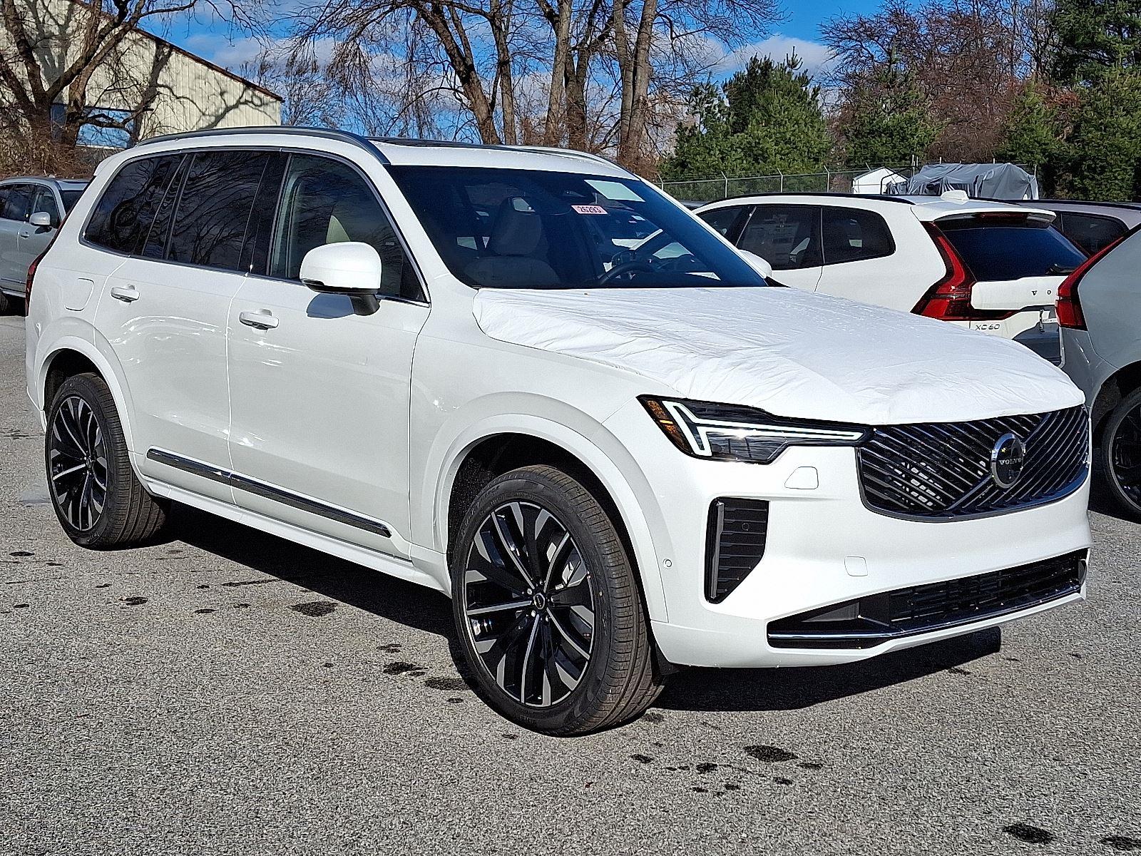 2026 Volvo XC90 Plus's photo