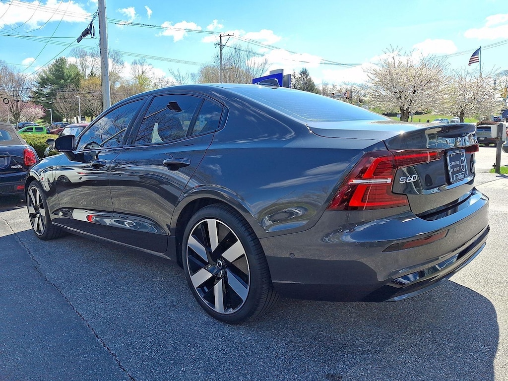 Certified 2025 Volvo S60 Plug-In Hybrid Ultra Sedan