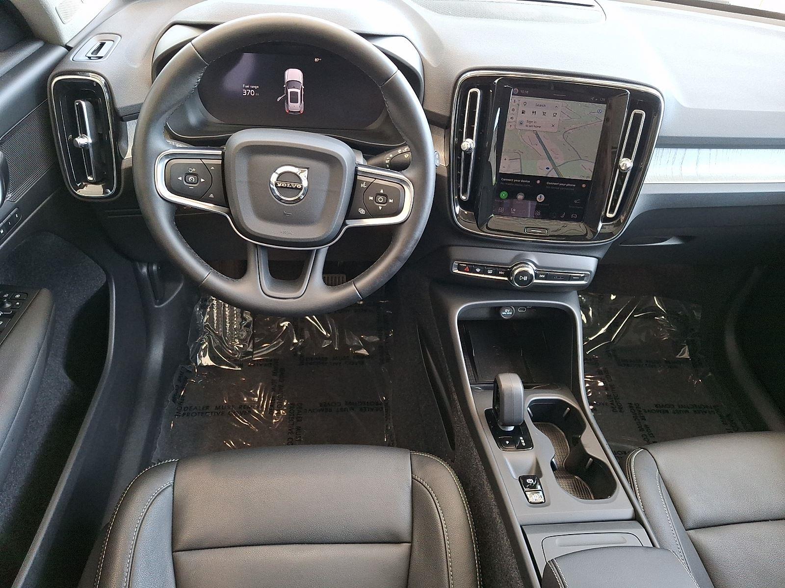 2026 Volvo XC40 Core - Photo 8
