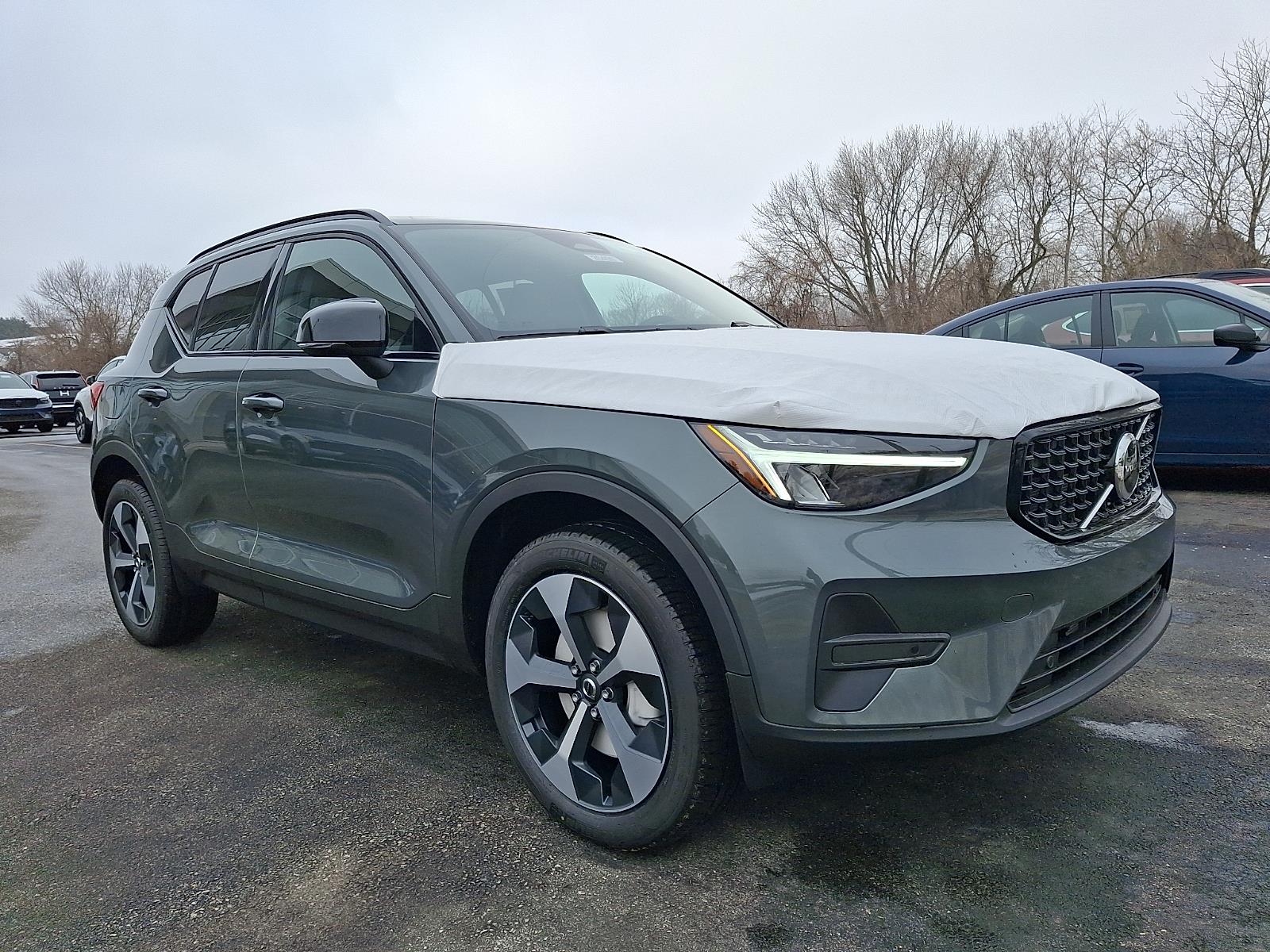 2026 Volvo XC40 SUV 