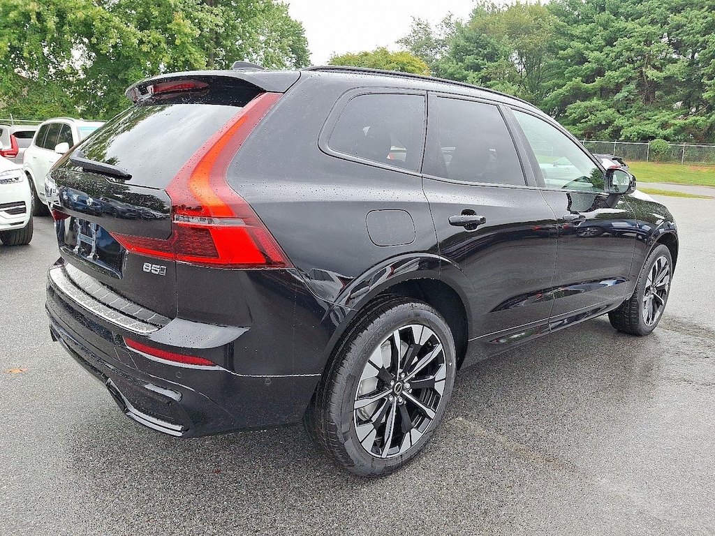 New 2026 Volvo XC60 B5 Plus SUV