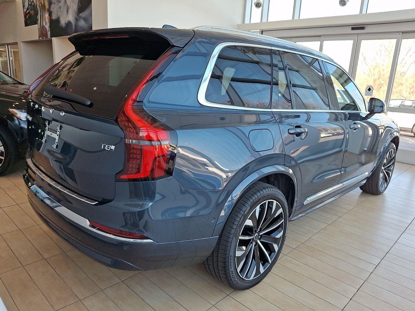 2026 Volvo XC90 Plus - Photo 8